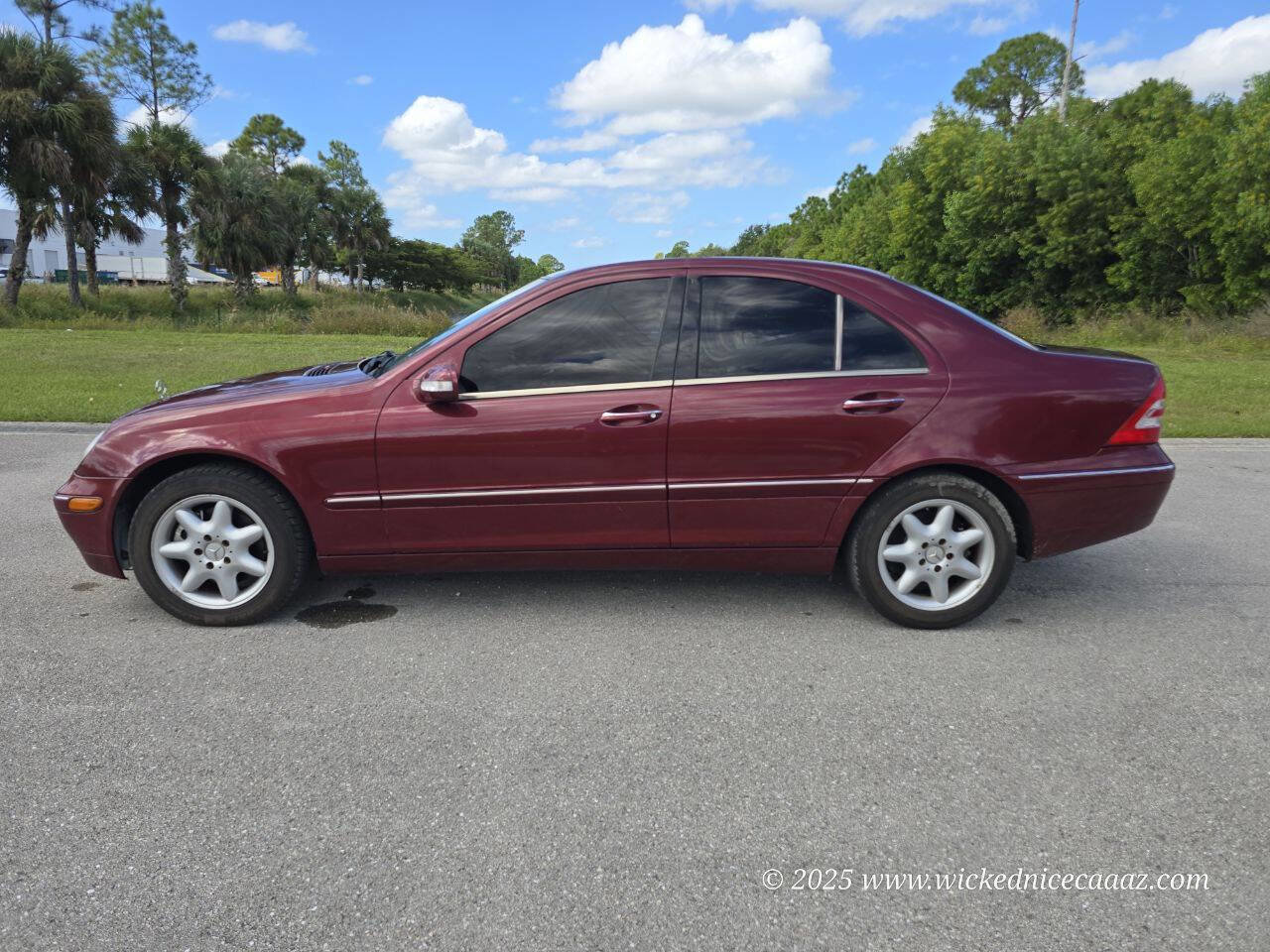 Used 2003 Mercedes-Benz C 320 4MATIC Sedan image 3