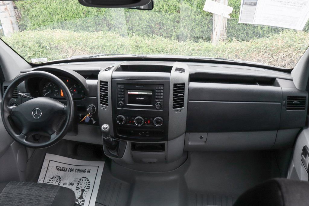Used 2016 Mercedes-Benz Sprinter 2500 image 25