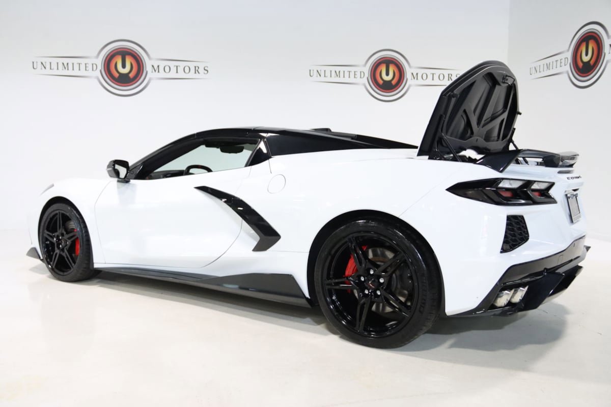 Used 2024 Chevrolet Corvette Stingray Premium Conv w/ Z51 Performance Package RWD image 32
