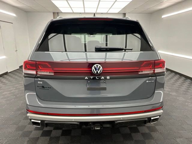 Used 2025 Volkswagen Atlas Peak Edition SE image 23