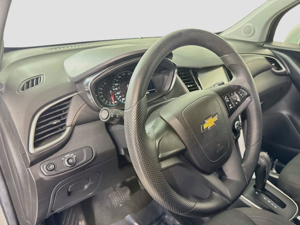 Used 2017 Chevrolet Trax LS FWD image 20