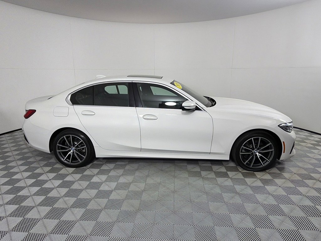 Used 2020 BMW 330i xDrive Sedan w/ Convenience Package AWD/4WD image 4