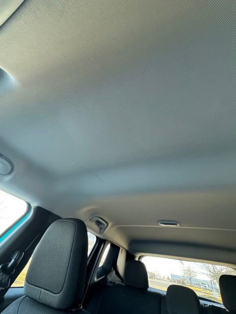 Used 2022 Jeep Renegade Latitude w/ Convenience Group image 19