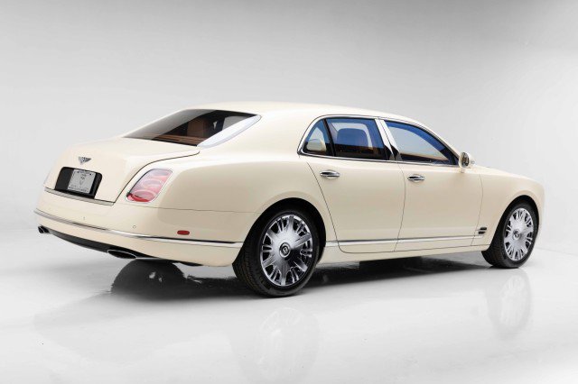 Used 2012 Bentley Mulsanne image 11