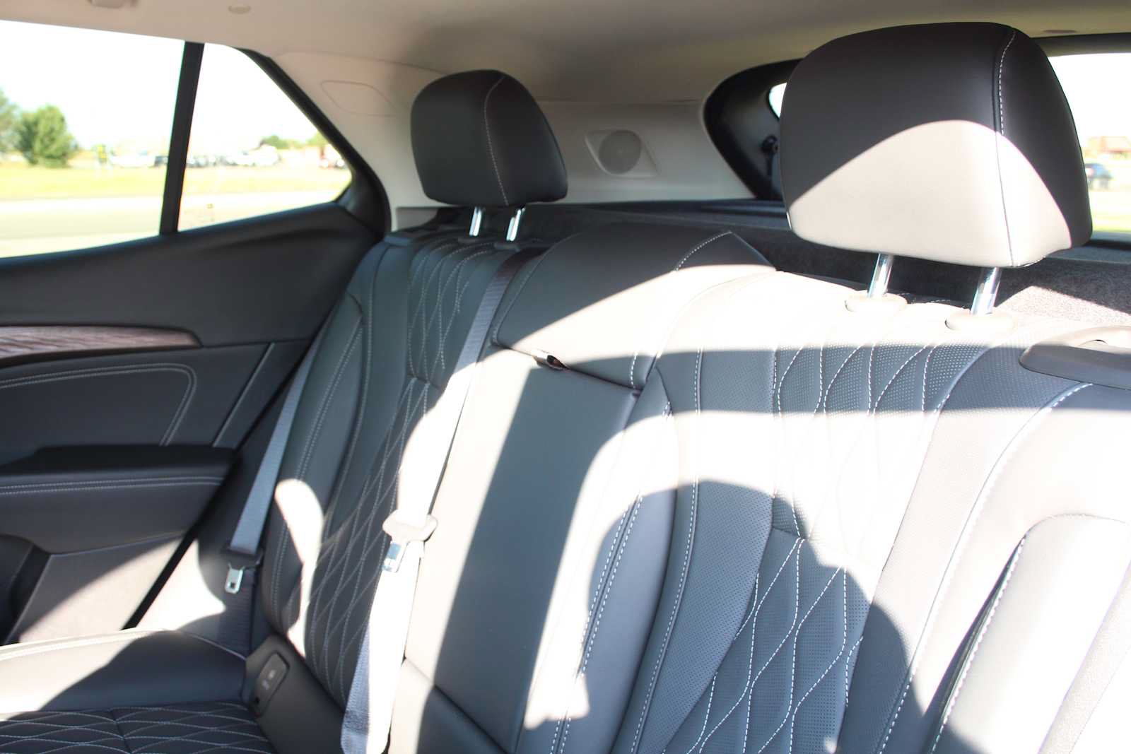 Used 2023 Buick Envision Avenir AWD/4WD image 27