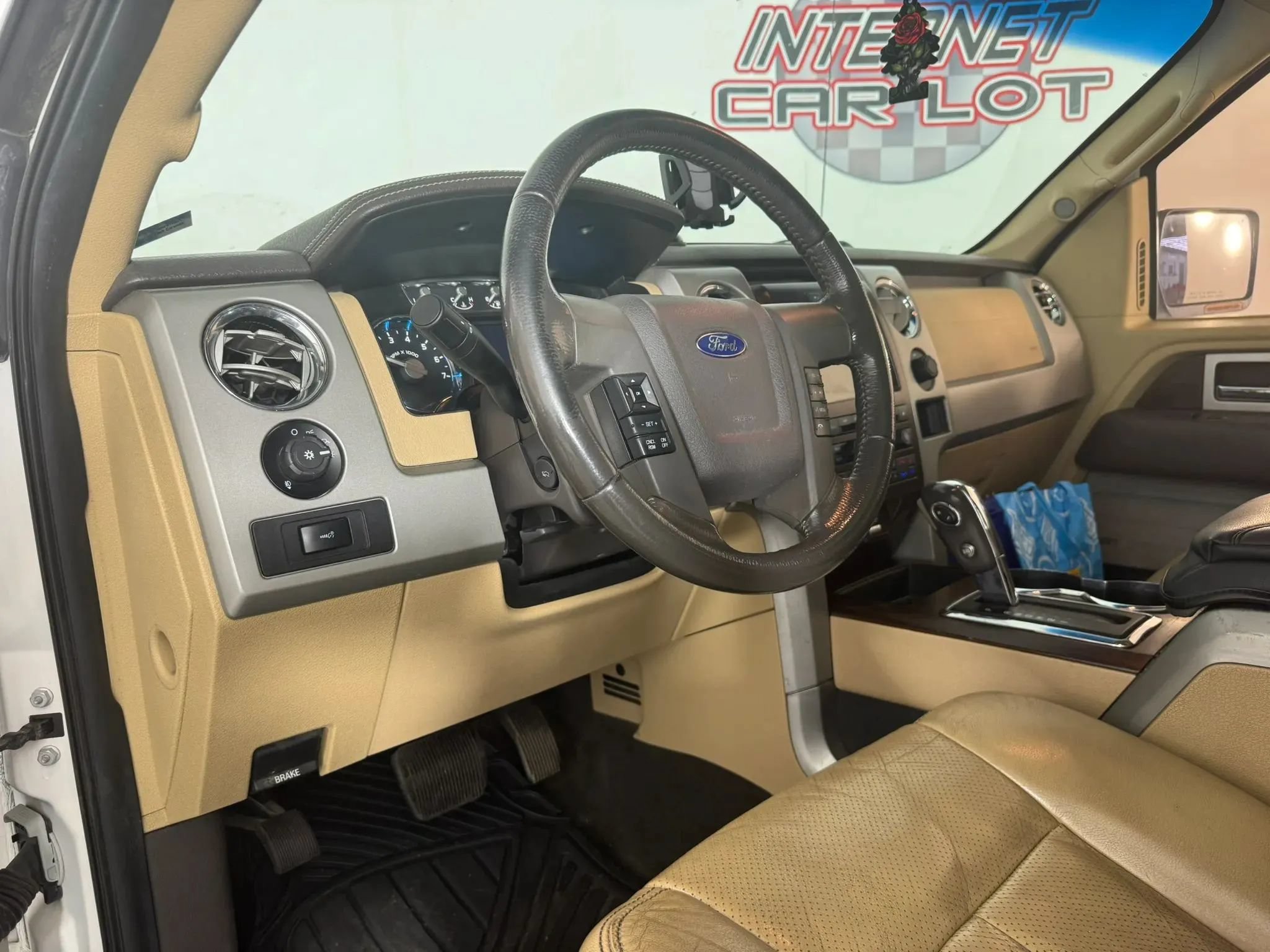Used 2012 Ford F150 Lariat w/ Lariat Chrome Pkg AWD/4WD image 10