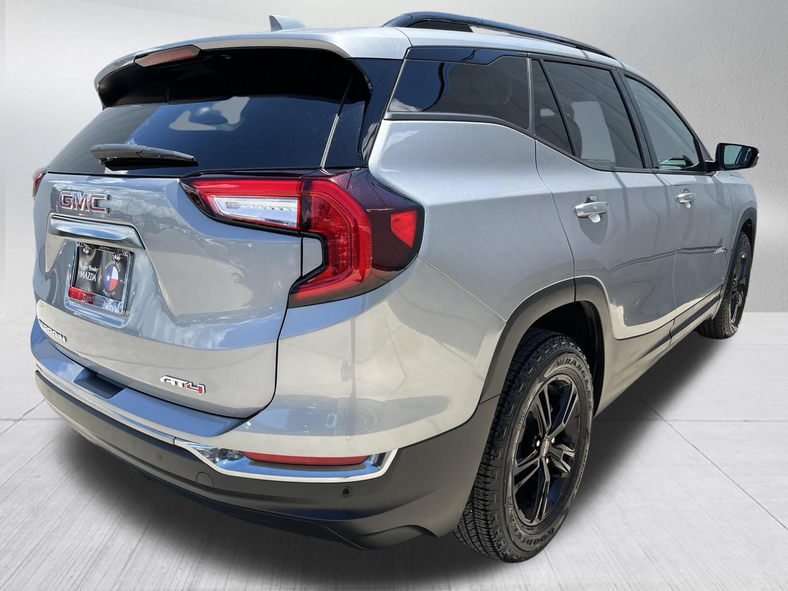 Used 2023 GMC Terrain AT4 w/ Tech Package AWD/4WD image 9