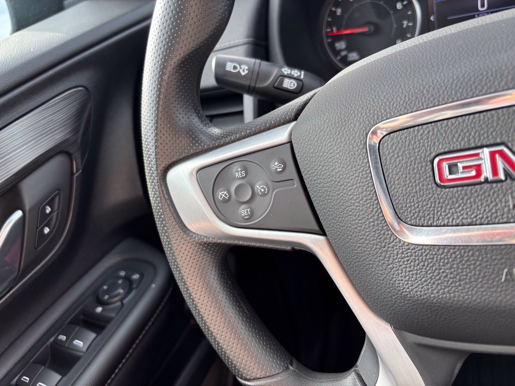 Used 2024 GMC Terrain SLE w/ Driver Convenience Package FWD image 32