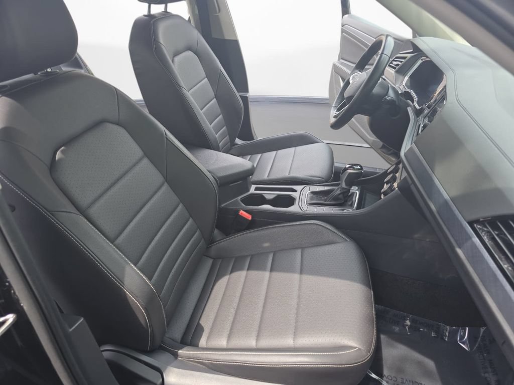Used 2024 Volkswagen Jetta SE FWD image 10