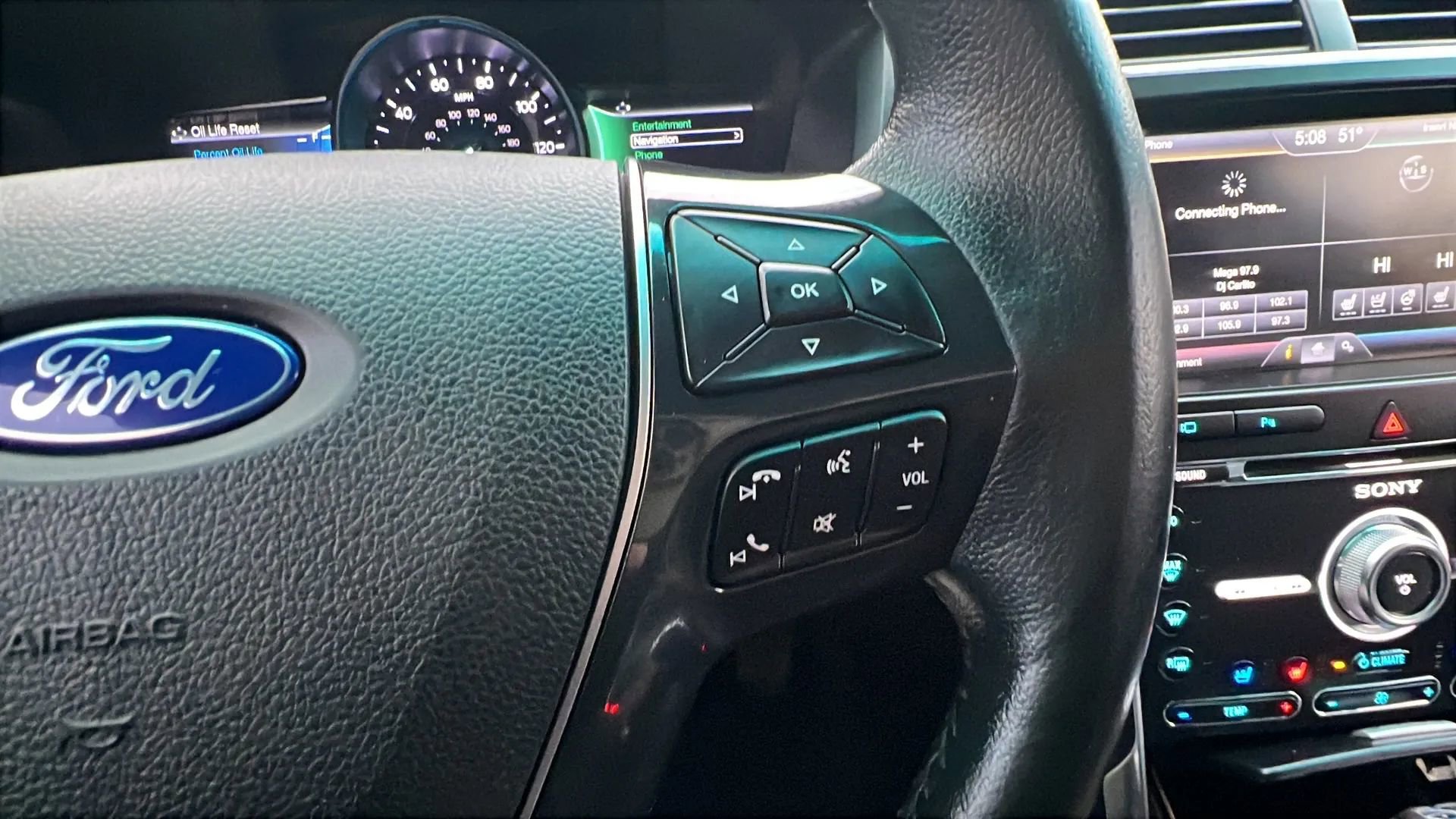 Used 2016 Ford Explorer Limited image 16