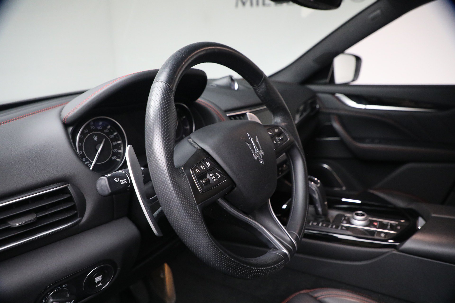 Certified 2023 Maserati Levante GT AWD/4WD image 32