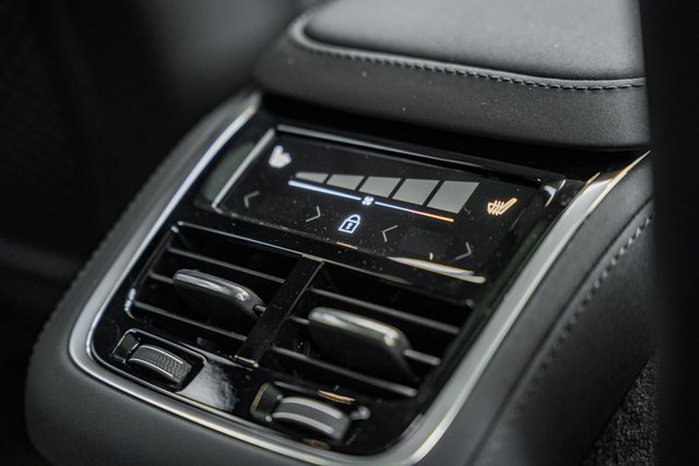 New 2026 Volvo XC90 B6 Plus w/ Protection Package Premier image 30