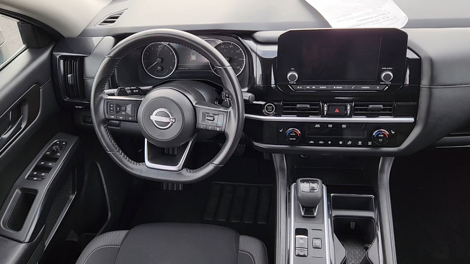 Used 2024 Nissan Pathfinder SV image 5