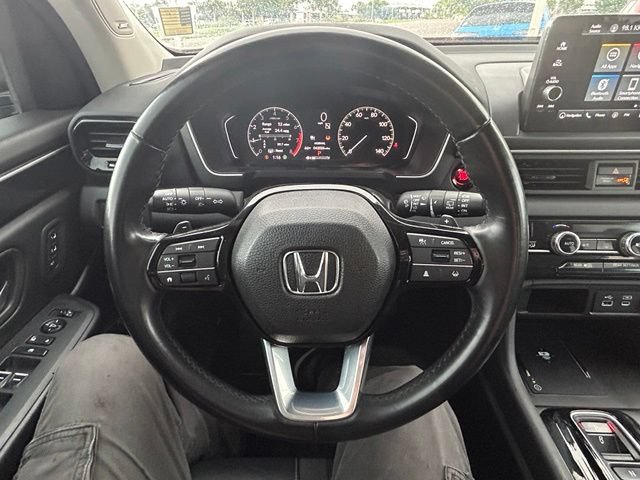 Used 2024 Honda Pilot Touring image 13