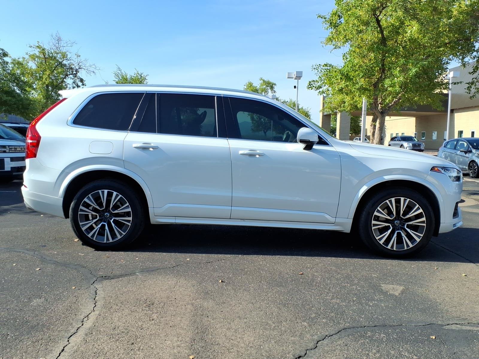 Used 2021 Volvo XC90 T5 Momentum w/ Advanced Package FWD image 6