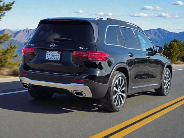 Used 2021 Mercedes-Benz GLB 250 4MATIC w/ Premium Package image 7