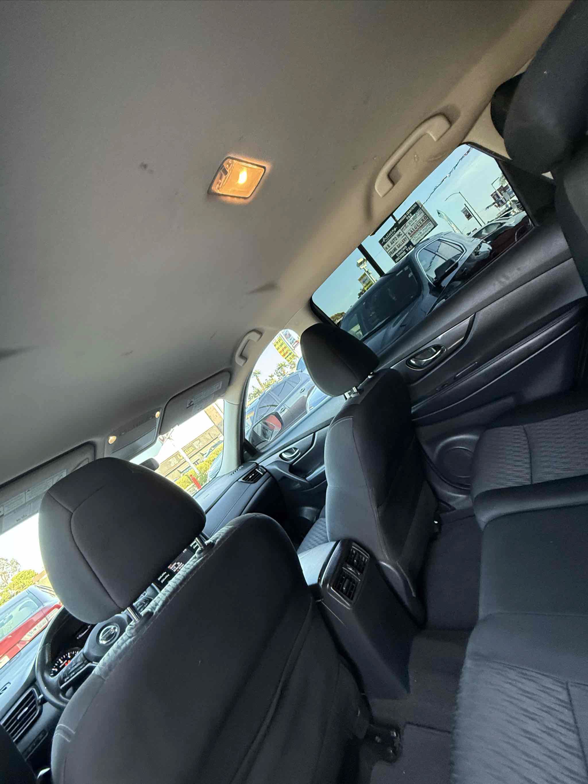 Used 2017 Nissan Rogue SV FWD image 87