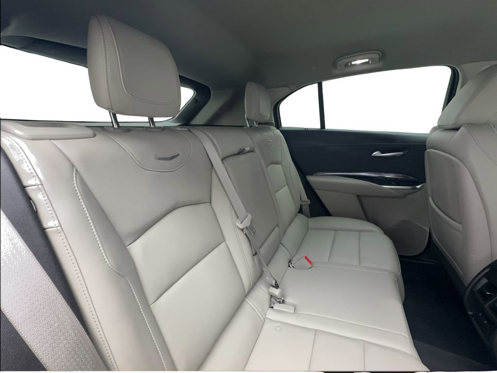 Used 2022 Cadillac XT4 Luxury w/ Cold Weather Package image 28