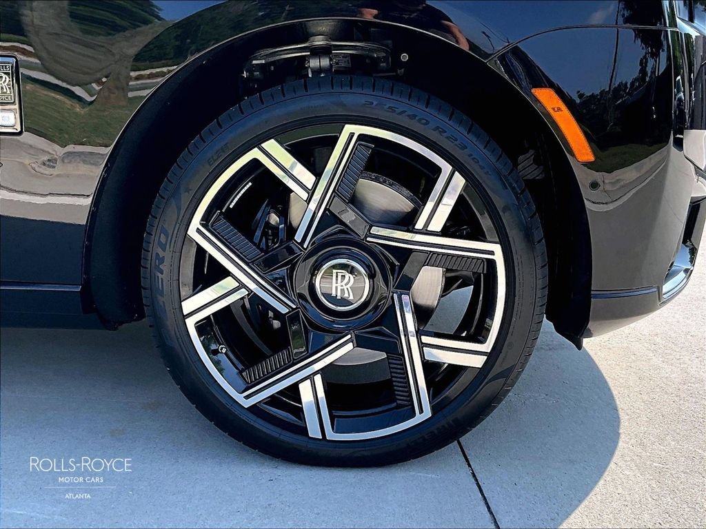 New 2026 Rolls-Royce Cullinan Black Badge AWD/4WD image 16