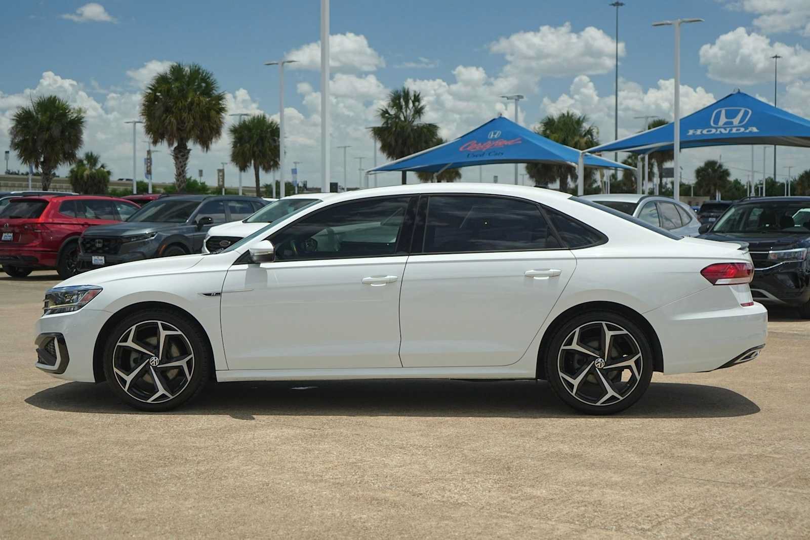 Used 2022 Volkswagen Passat 2.0T R-Line FWD image 3
