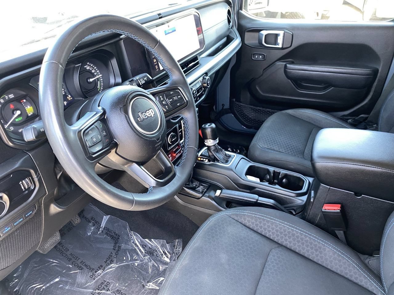 Used 2024 Jeep Wrangler Unlimited Rubicon 4xe AWD/4WD image 30