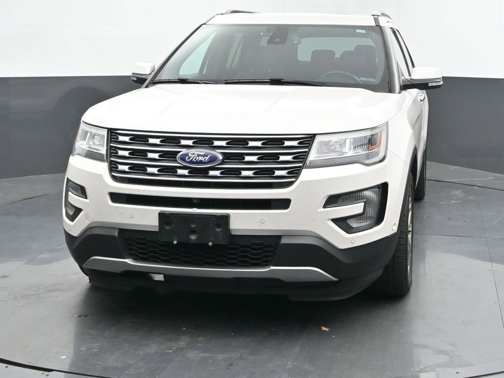 Used 2017 Ford Explorer Limited w/ Equipment Group 301A image 4