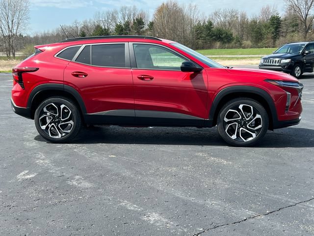 New 2026 Chevrolet Trax RS w/ Driver Confidence Package FWD image 40