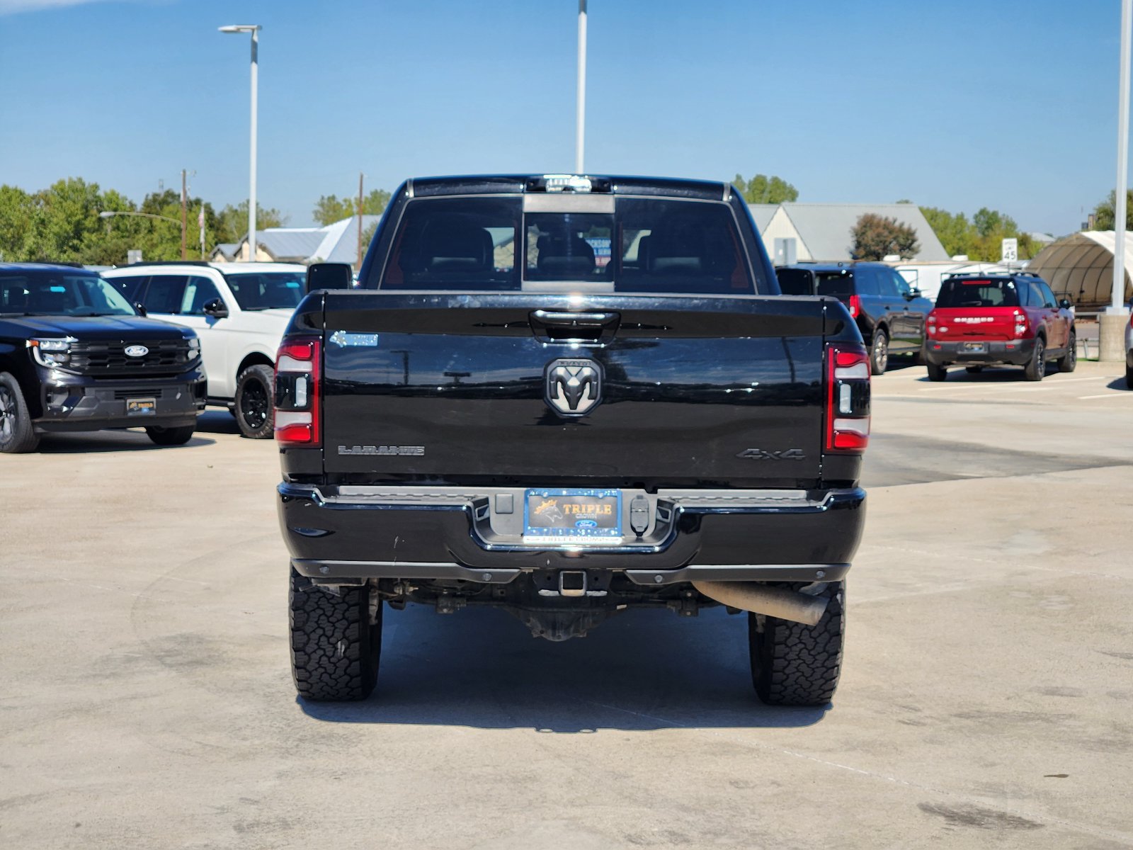 Used 2024 RAM 2500 Laramie w/ Night Edition AWD/4WD image 8
