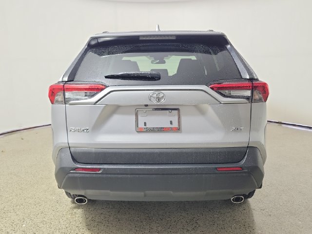 Used 2024 Toyota RAV4 XLE FWD image 6