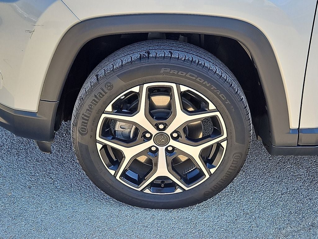Used 2025 Jeep Compass Limited AWD/4WD image 13