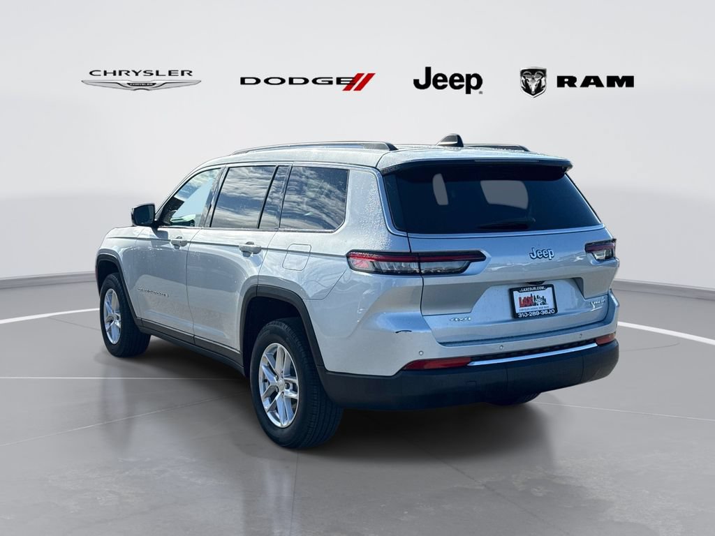 Used 2023 Jeep Grand Cherokee L Laredo AWD/4WD image 4