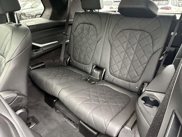 Certified 2025 BMW X7 xDrive40i w/ M Sport Package image 19