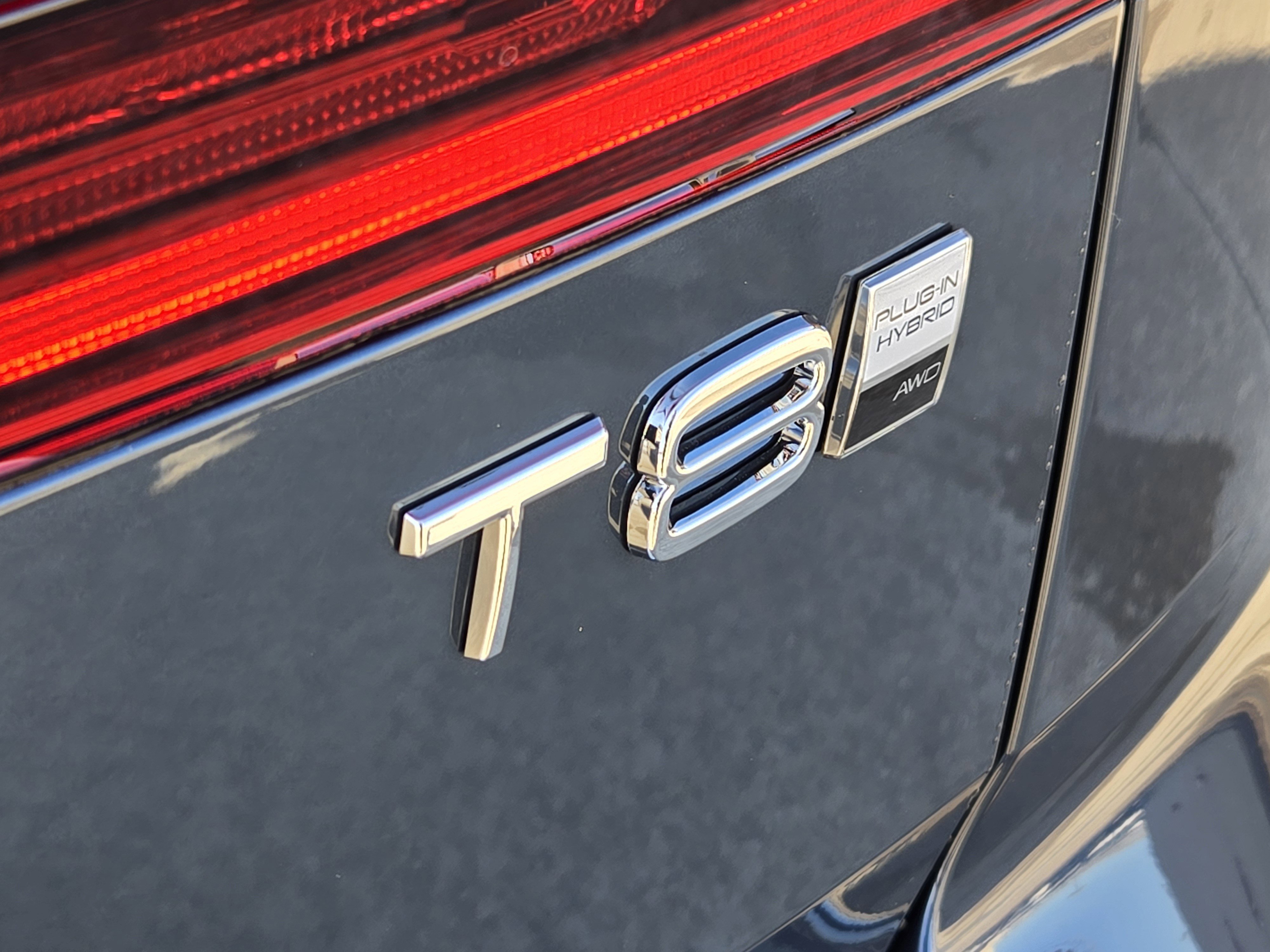 New 2026 Volvo XC60 T8 Plus w/ Protection Package Premier image 14