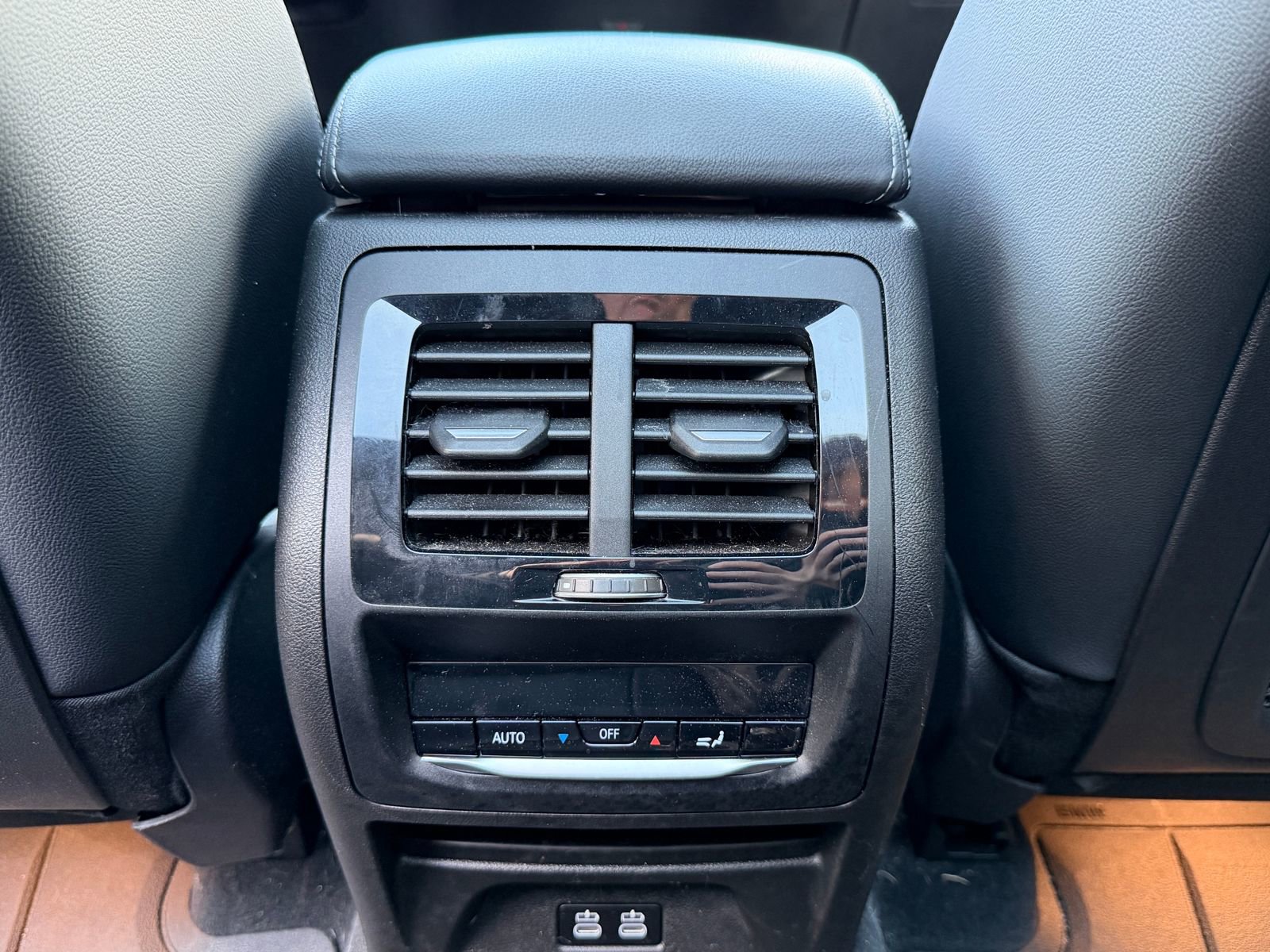 Used 2024 BMW X3 xDrive30i w/ Premium Package image 16