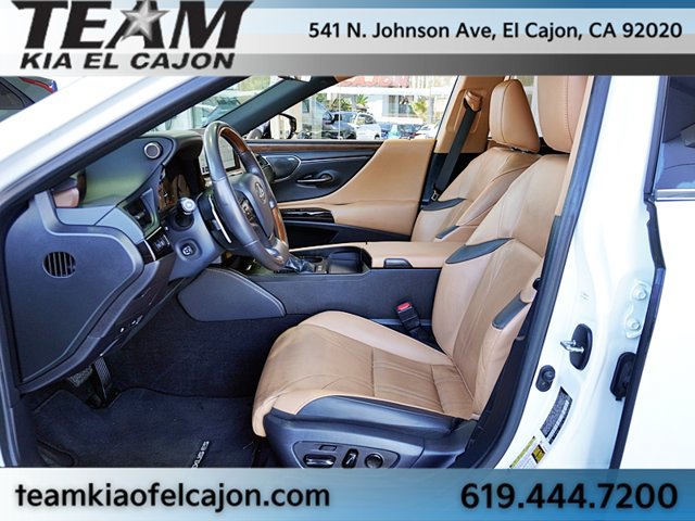 Used 2024 Lexus ES 300h Ultra Luxury w/ Accessory Package (Z2) FWD image 15