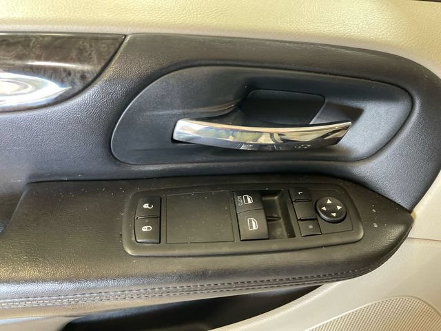 Used 2012 Dodge Grand Caravan SE FWD image 14