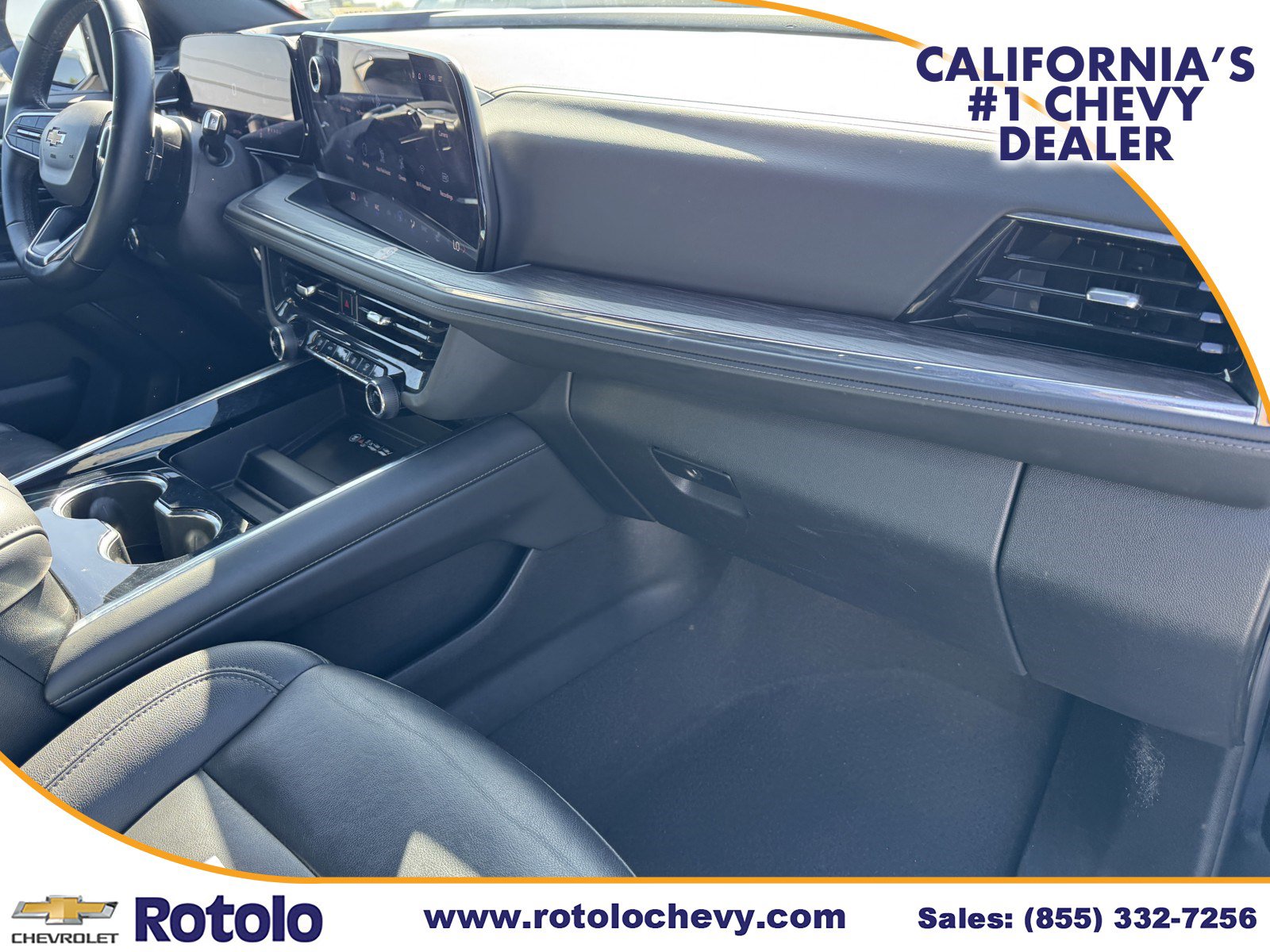 Used 2025 Chevrolet Suburban LT AWD/4WD image 7