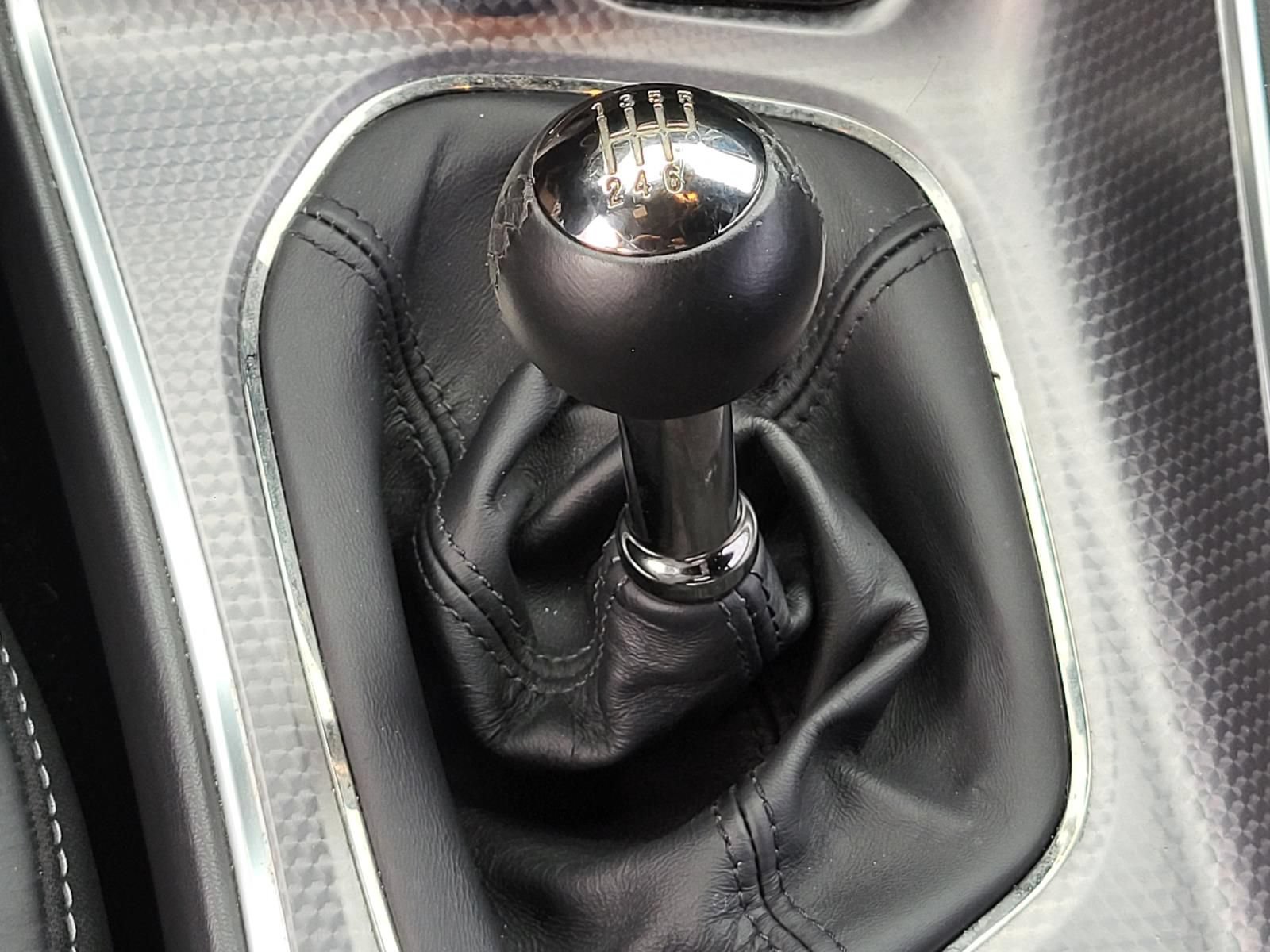 Used 2015 Dodge Challenger SRT Hellcat RWD image 26