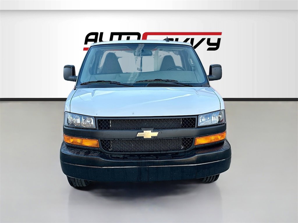 Used 2023 Chevrolet Express 2500 w/ Driver Convenience Package image 2