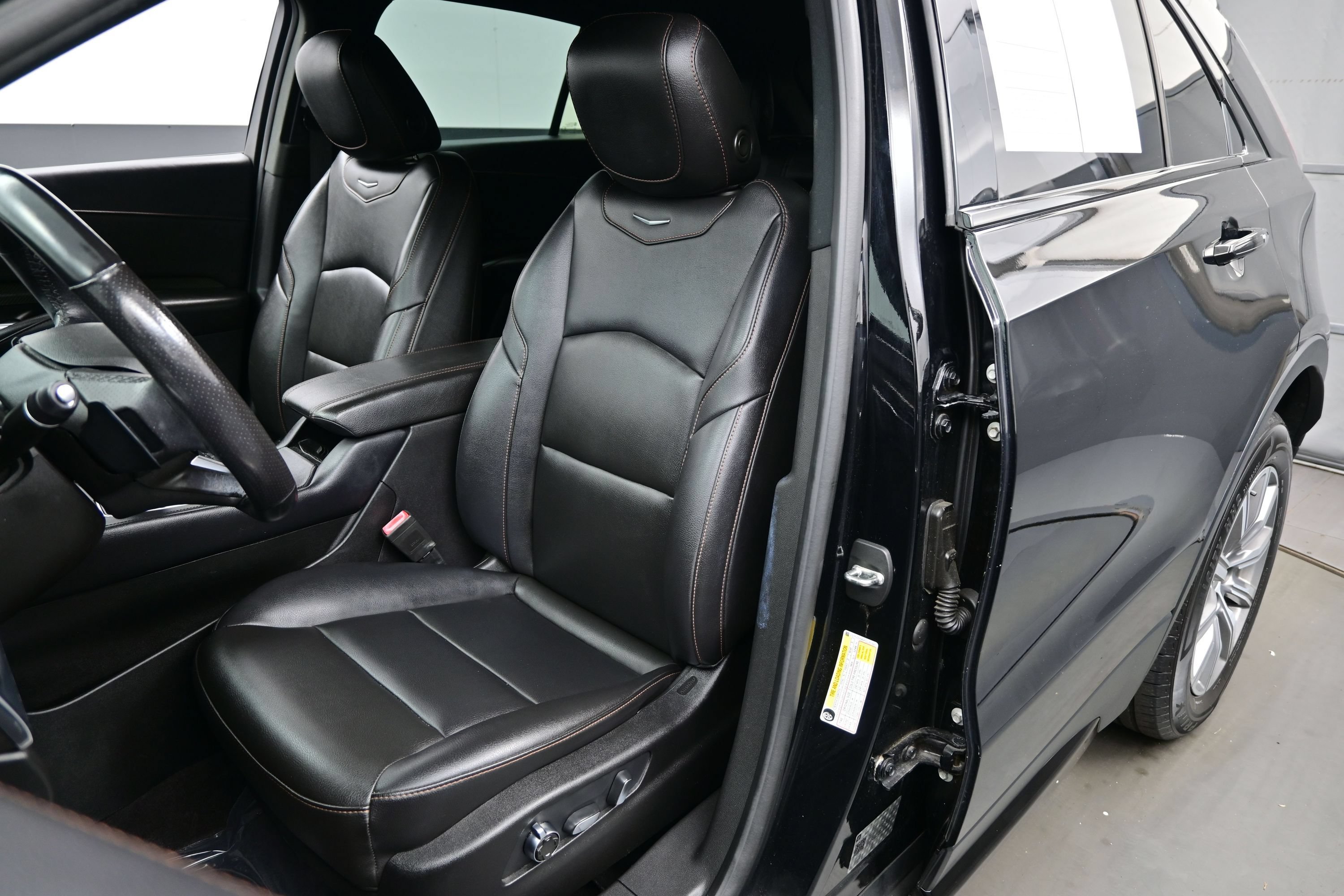 Used 2019 Cadillac XT4 Sport w/ Driver Awareness Package FWD image 11