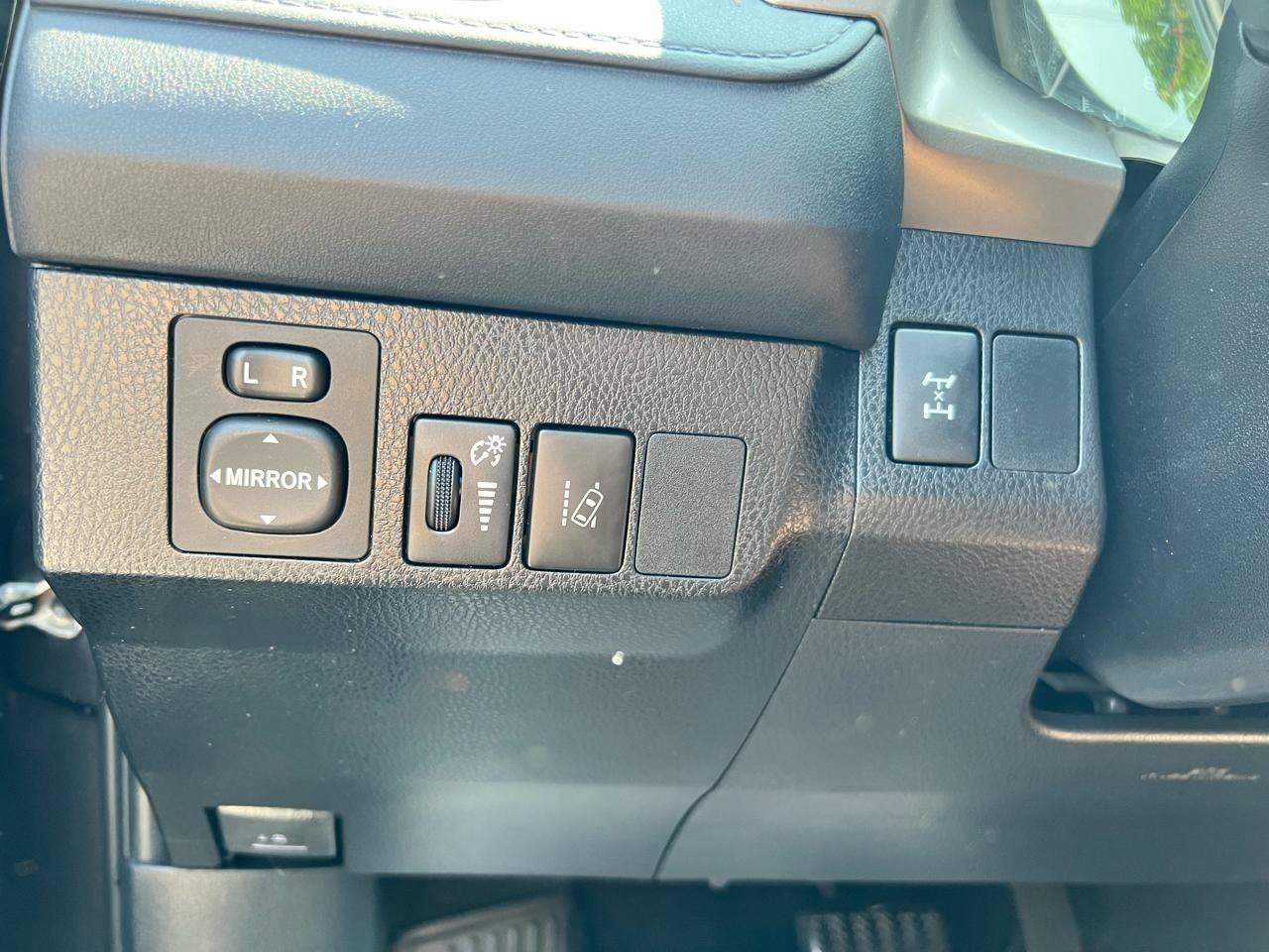 Used 2018 Toyota RAV4 LE w/ All Weather Liner Package AWD/4WD image 14