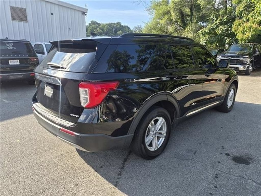 Used 2022 Ford Explorer XLT w/ Equipment Group 202A AWD/4WD image 44