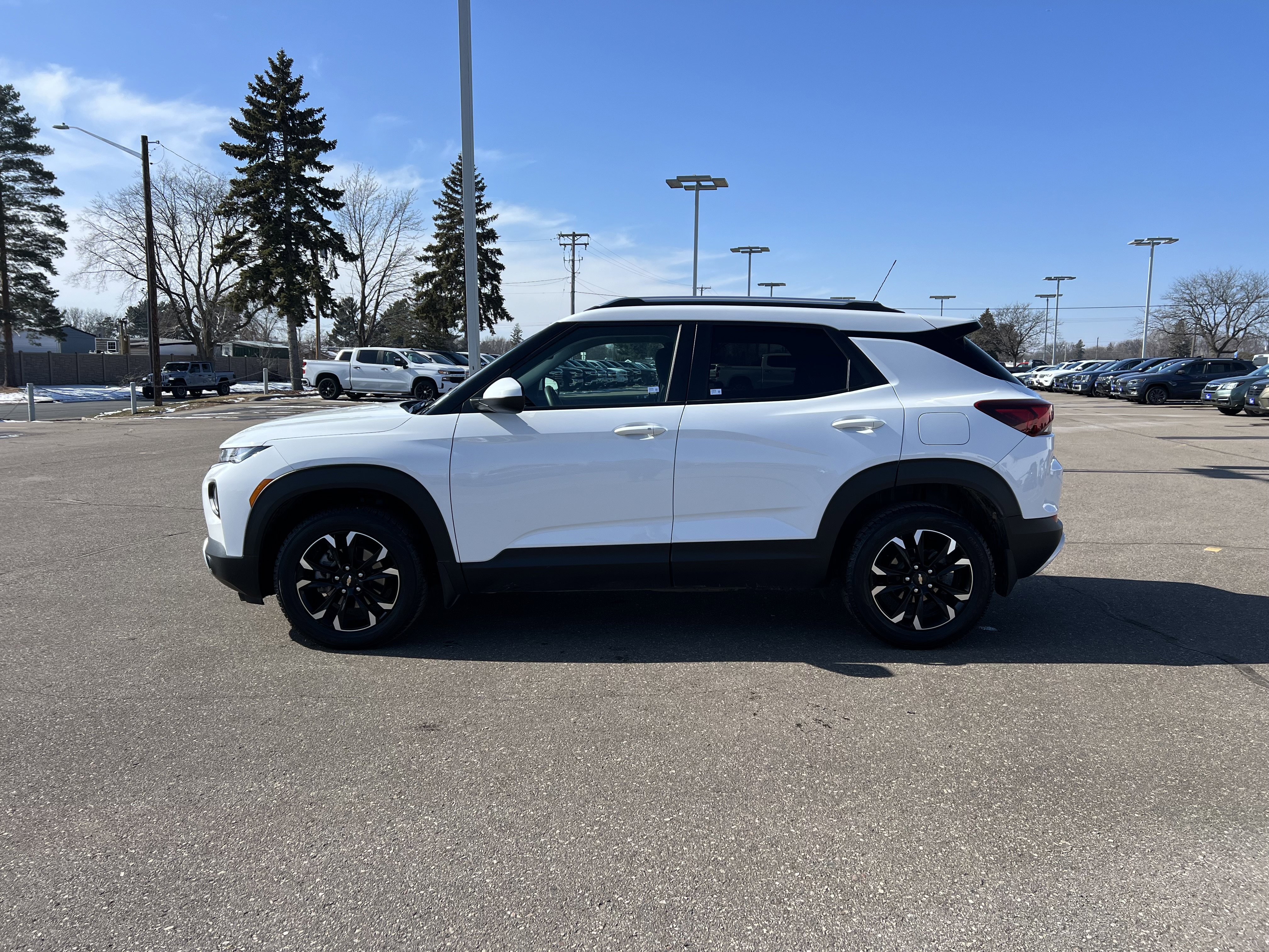 Used 2022 Chevrolet TrailBlazer LT w/ Convenience Package image 5