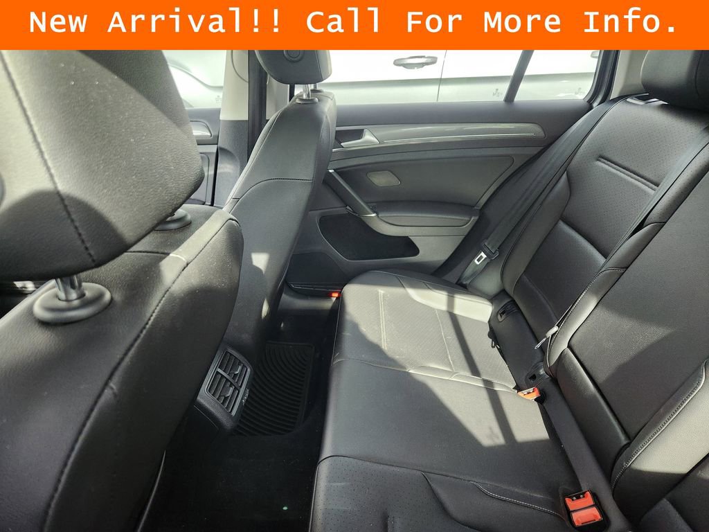 Used 2017 Volkswagen Golf Alltrack SE image 9