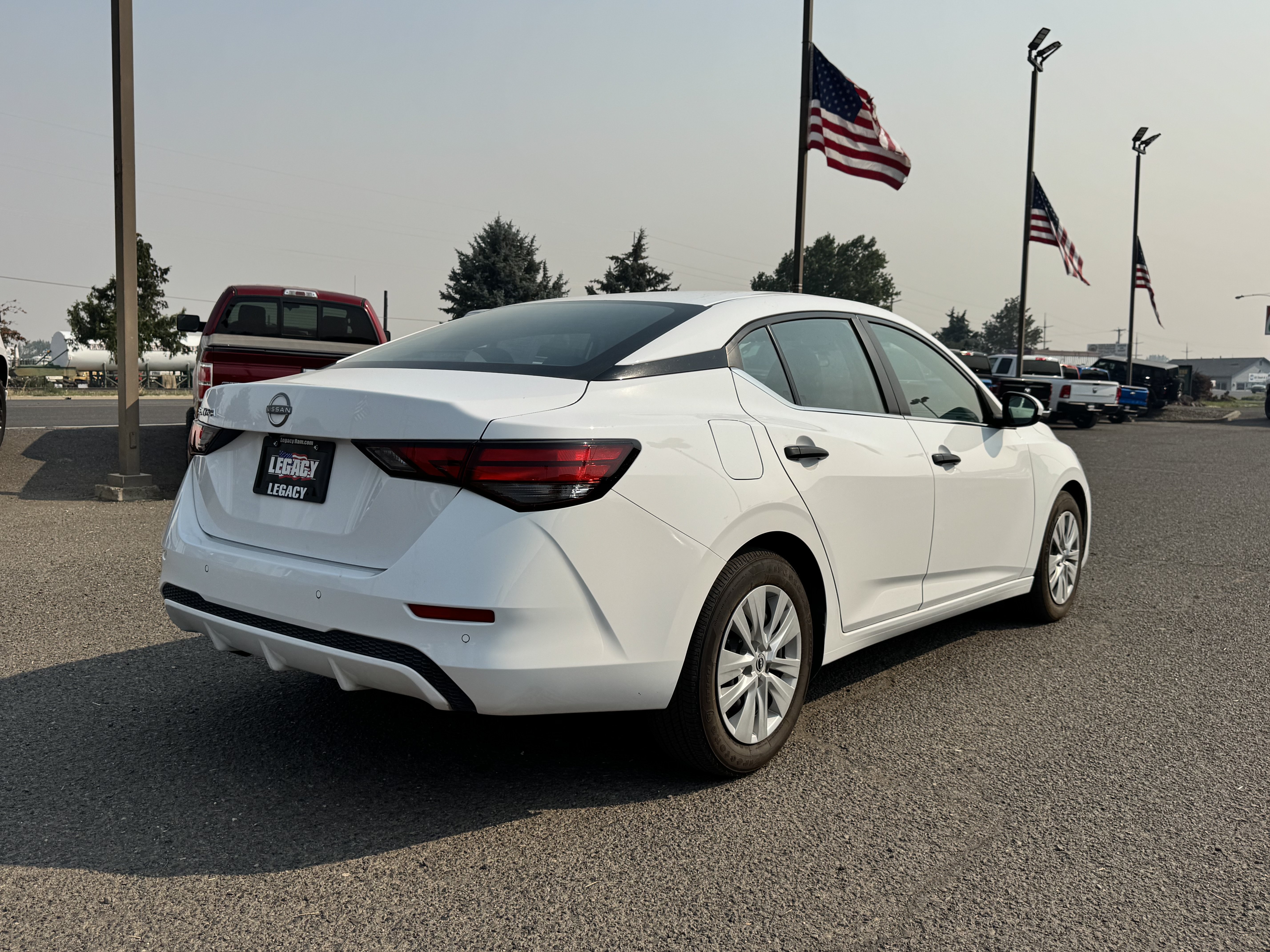 Used 2025 Nissan Sentra S FWD image 3