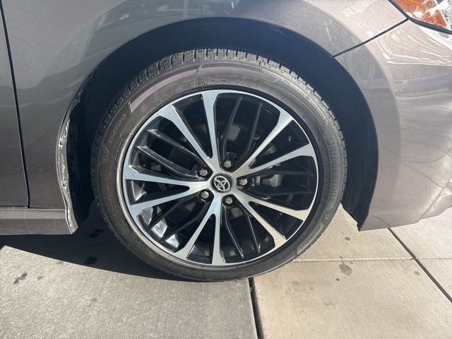 Used 2020 Toyota Camry SE image 10