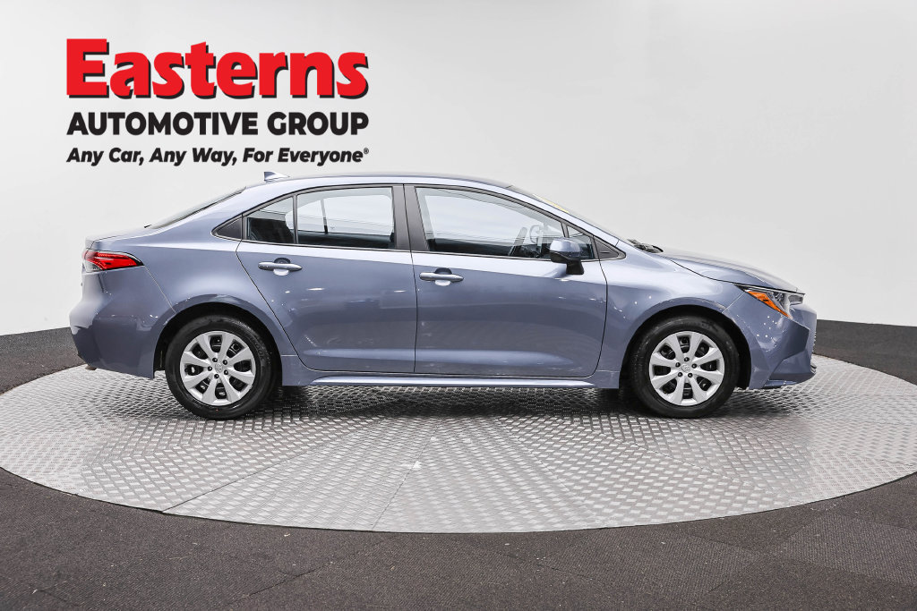 Used 2025 Toyota Corolla LE FWD image 6
