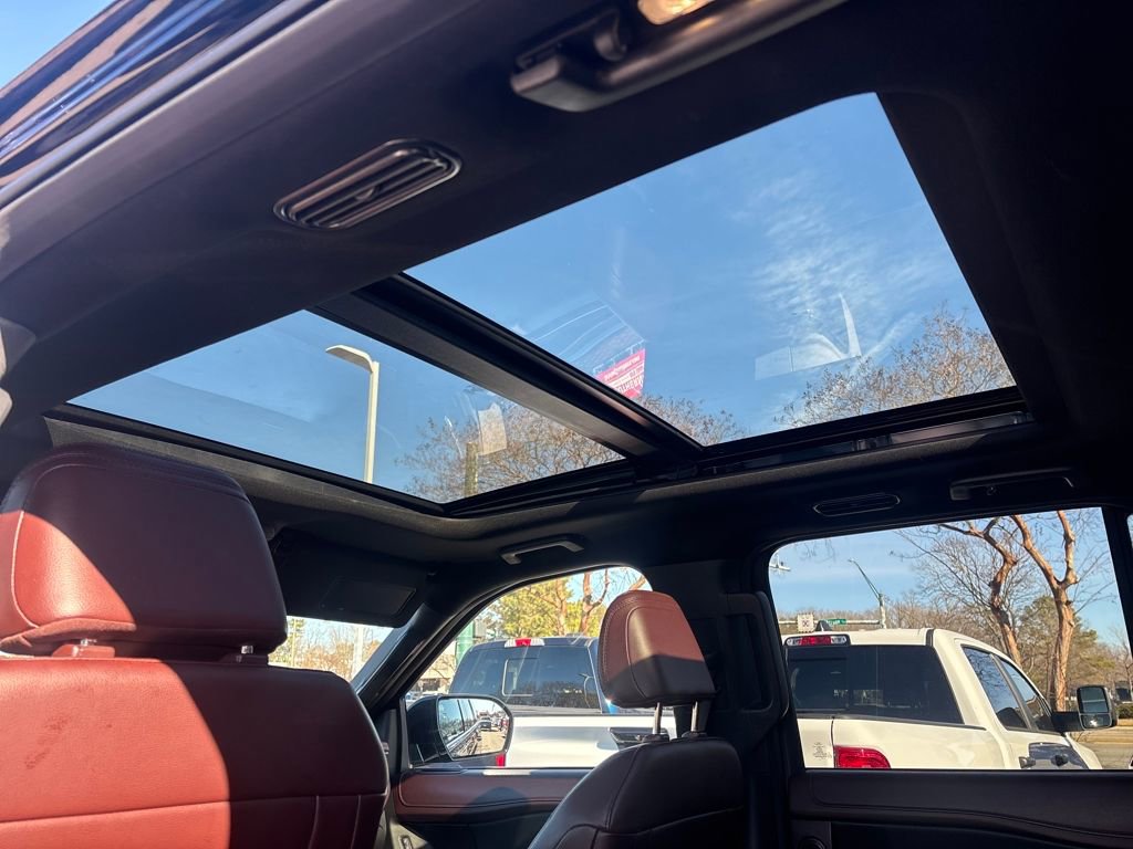 Used 2024 Ford Expedition Limited image 10