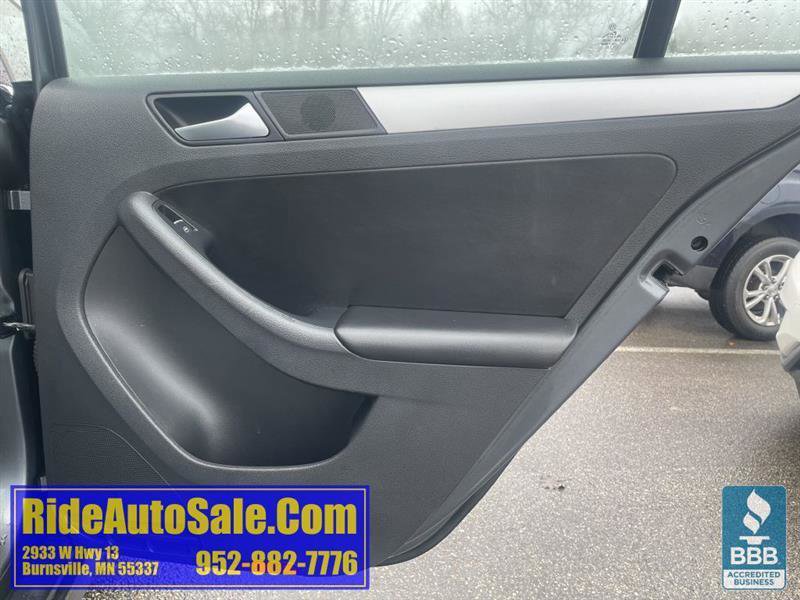 Used 2013 Volkswagen Jetta SE image 14