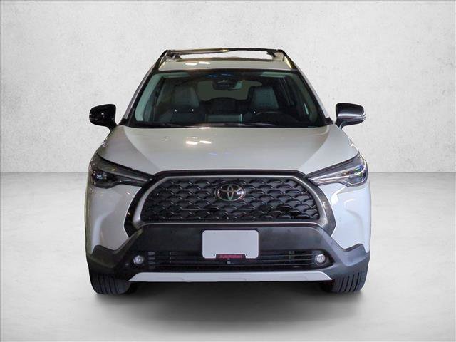 Used 2025 Toyota Corolla Cross XLE w/ Convenience Package FWD image 2
